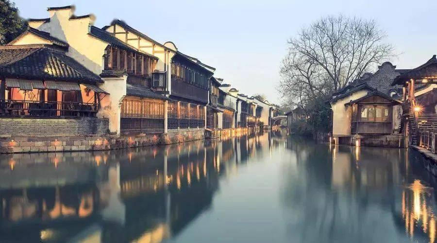 姜昆与郭德纲如此不合，是因为背后隐藏了什么故事吗？游戏画面
